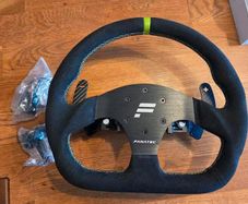 Fanatec GT R330 Alcantara Shub PodiumHub QR2 button cluster