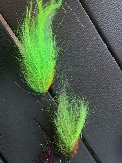 flies  for pike ( need tail)