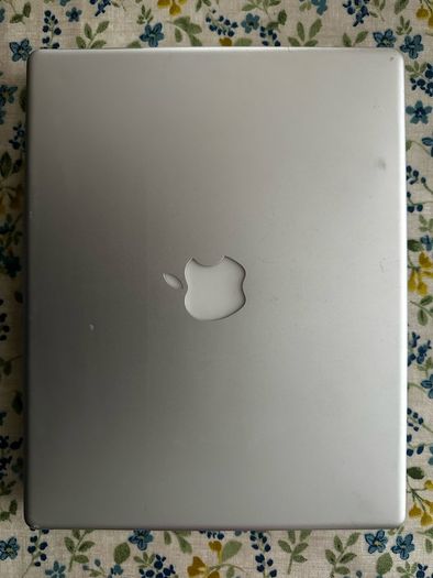 Classic Apple PowerBook G4