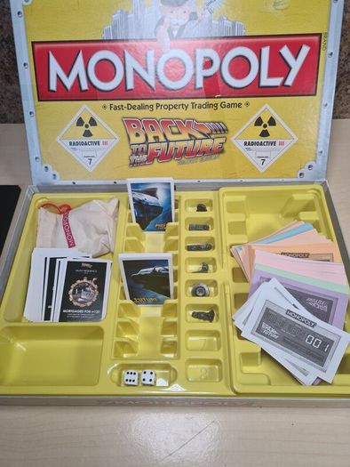 Monopoly Back To The Future Trilogy Edition 2016 100% Complete