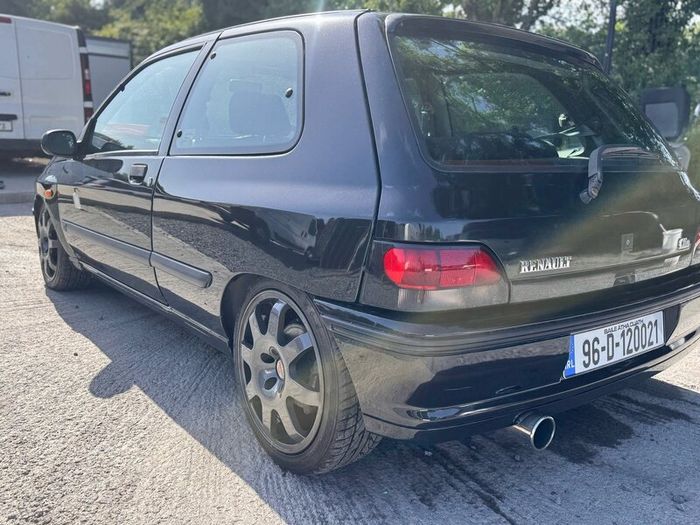 Renault Clio 1.8 16v