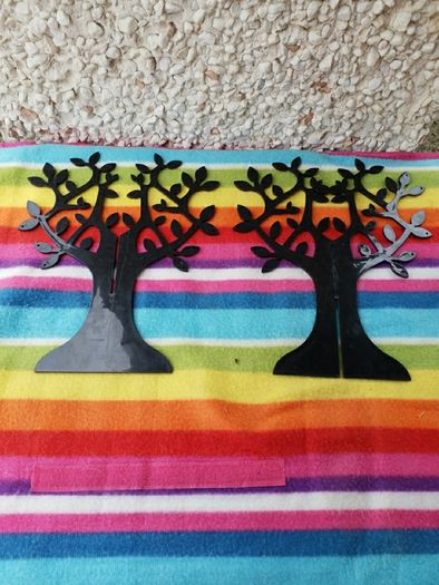 Tree hanger