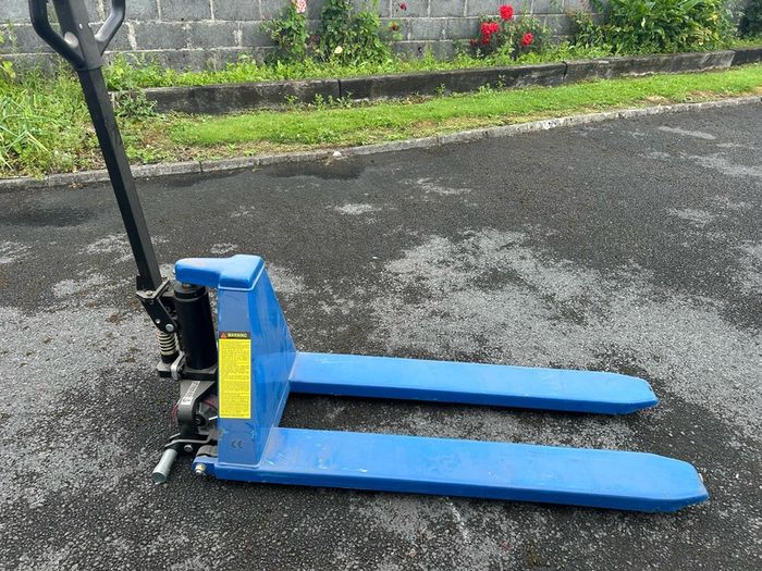 Sheet metal machinery