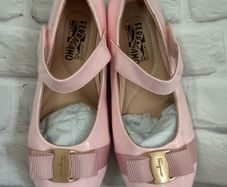 Ferrogamo girls flat size1