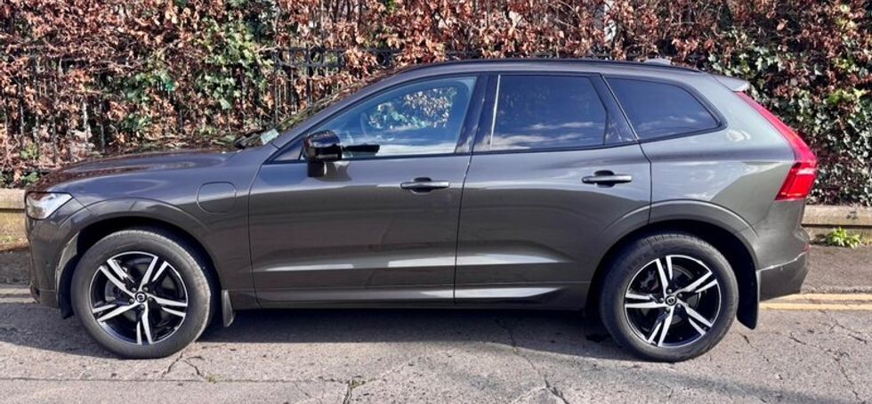 Volvo XC60 T6 Recharge R-Design (221-D)