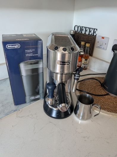 Delonghi Dedica Coffee Machine and Grinder