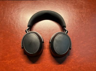 Sennheiser Momentum 4 Headphones