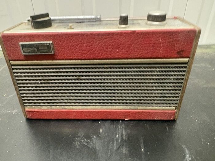 Vintage Roberts R505 Red Transistor Radio Untested