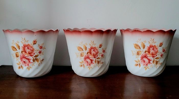 Vintage milkglass planters x 3