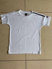 Adidas T-shirt