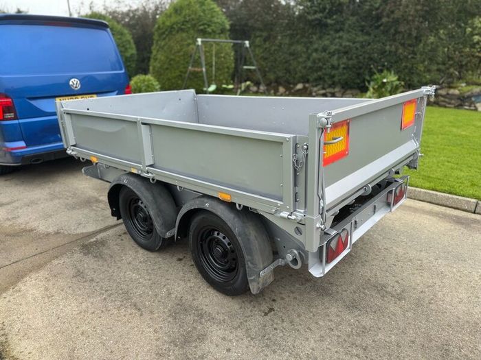 Ifor Williams electric tipping trailer