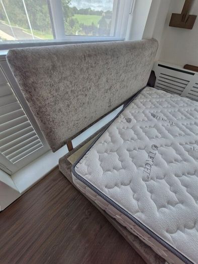 king size bed with headboard and new mattress