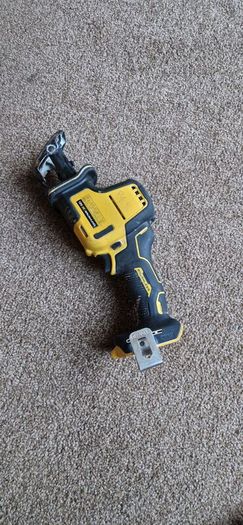 dewalt dcs369