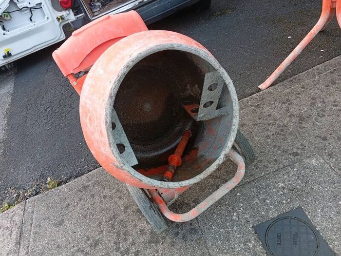Bell petrol mixer