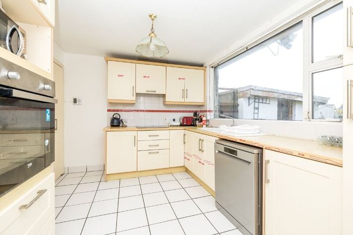 Kitchen units Dublin 9