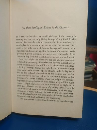 Chariots of the Gods? - Erich Von Daniken