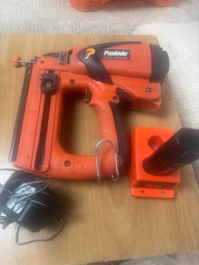 Paslode IM65 F16 Lithium Brad Nailer + Case & Charger