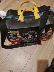 Kids pirate trunki