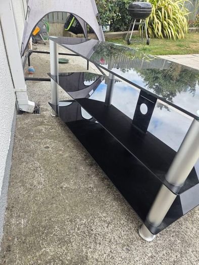 glass tv stand