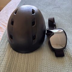 Wedze Piste 500 Ski Helmet + Wedze Ski Goggles