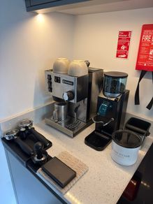 Rancilio Silvia V6 E + Rancilio Rocky SD Espresso Setup & Extras