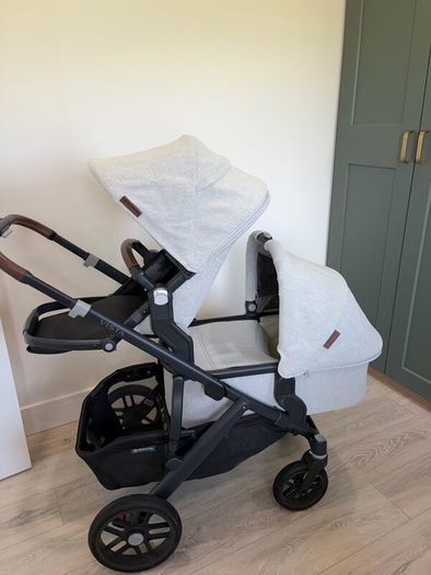UPPAbaby Vista V2 Complete Travel System Bundle