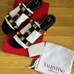 Valentino Garavani Roman Stud Sandals SZ 41 NEW IN BOX