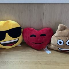 Emoji plush cushion x3