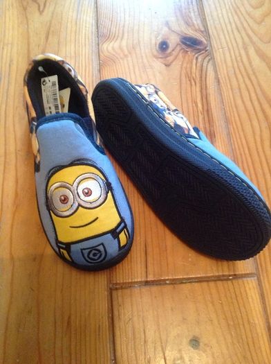 BNWT NEXT Minion Slippers Size Uk1 (EU33)