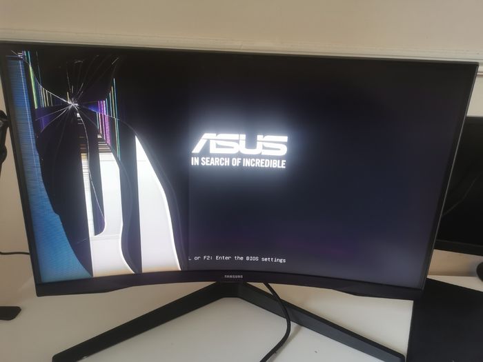 Samsung Odyssey G5 27" Curved QHD 165Hz VA Gaming Monitor (S27CG552EU)