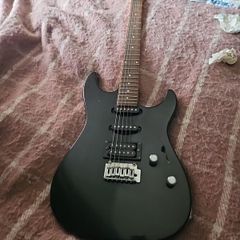 Electric Guitar Squier showmaster by Fender