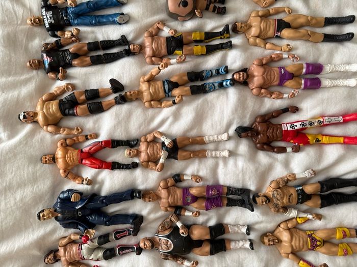 wwe 35 wrestlers action figures lot