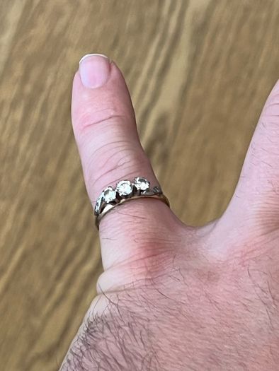 18k Engagement ring