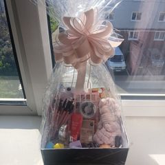 make up hamper