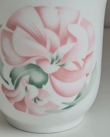 Cacharel Anais Anais Royal Doulton Toothbrush holder or vase