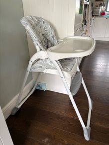 Foldable baby high chair