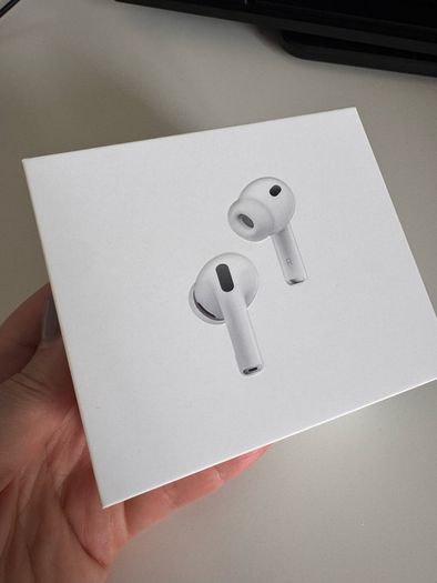 Apple AirPods Pro 3 - 11 month warranty