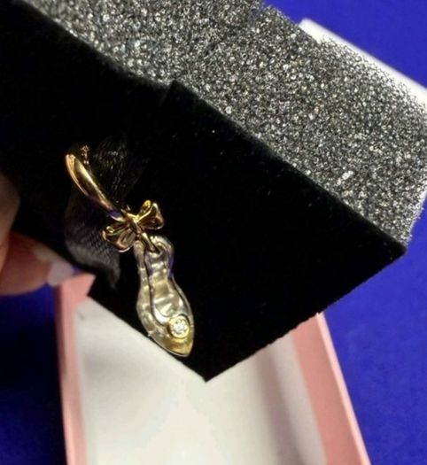 Pandora Disney Limited Edition 2026 Gold P Cinderella Slipper Charm