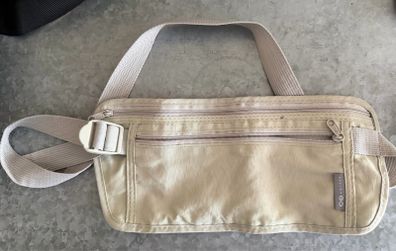 Holiday Money Belt