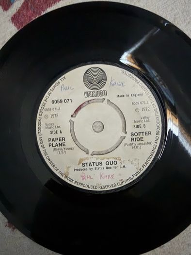 Status Quo vinyl singles Irish pressings x 2