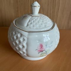 Donegal Parian China sugar bowl in the "Irish Rose" pattern