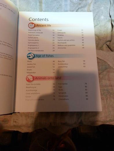encyclopedia of dinosaurs and prehistoric life