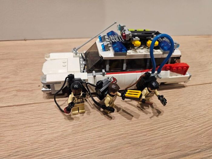 Lego Ghostbusters Ecto 1 21108