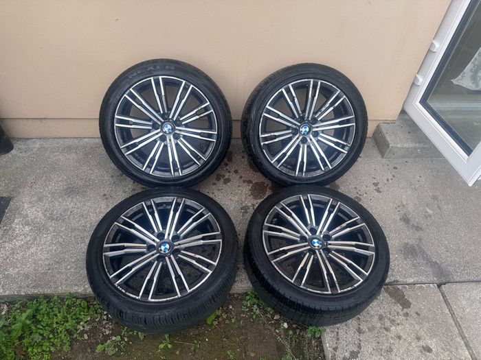 bmw g20 genuine alloys comes with tyres