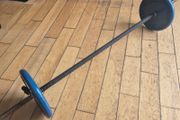 barbell with 2x 10kg weights