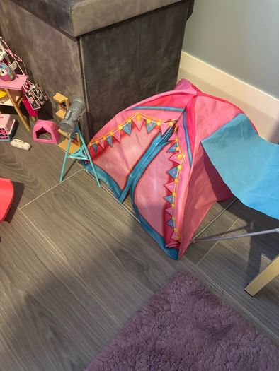 Barbie dream house like new + extras