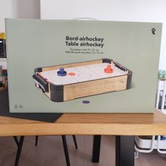 Air Hockey Table