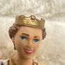 2002 Papo Medieval Attire Queen Approx. 9 cm. Damaged Nose Used Please see photos Image 7