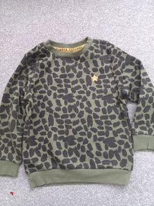 NEW.boy's winter jumper. Age 4/5