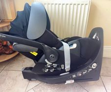 Cybex Cloud Z i-Size Car Seat & Swivel Isofix Base